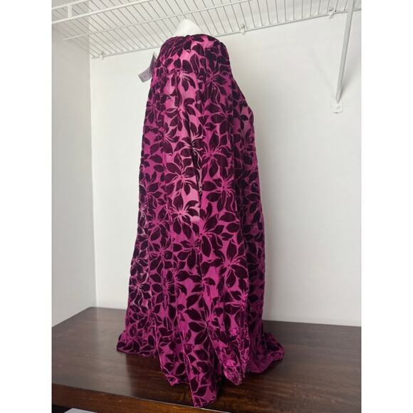 Torrid Floral Blouse, Magenta with Velvet Floral Pattern Size 3X NWT - Picture 8 of 13